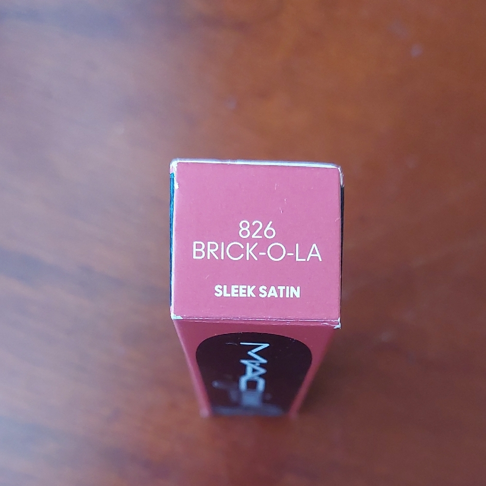 MAC Cosmetics Brick-O-La Lipstick - Satin Finish